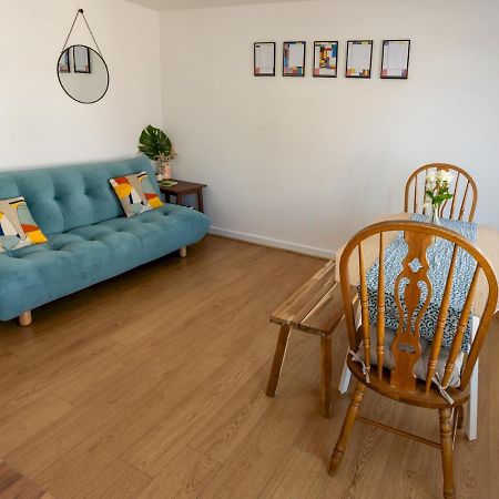 Pass The Keys Modern Stylish Apartment With Parking Bournemouth Exterior foto