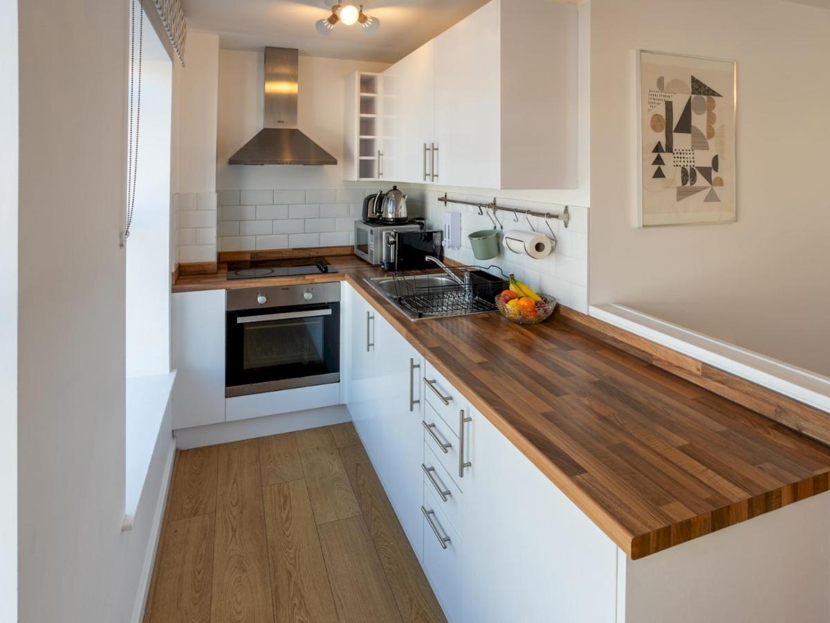 Pass The Keys Modern Stylish Apartment With Parking Bournemouth Exterior foto